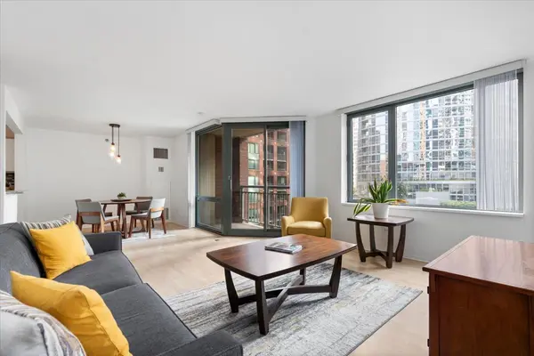480 N McClurg CT #901, Chicago, IL 60611