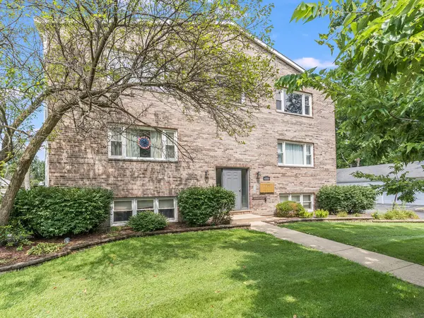 712 W Highland AVE #6, Elgin, IL 60123