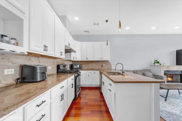5614 N Jersey AVE #3, Chicago, IL 60659
