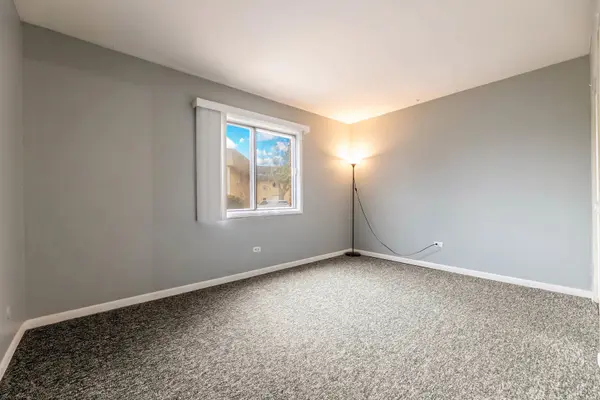 4831 W 109th ST #104, Oak Lawn, IL 60453