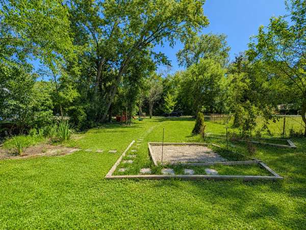42444 N Willow ST, Antioch, IL 60002