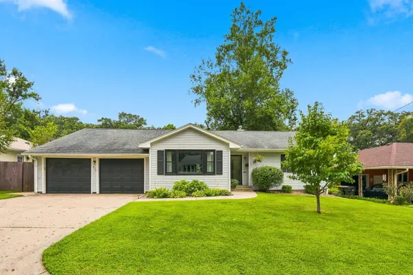 222 HILLCREST DR, Geneseo, IL 61254