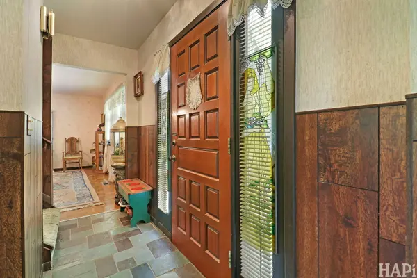 11012 Lucas RD, Woodstock, IL 60098
