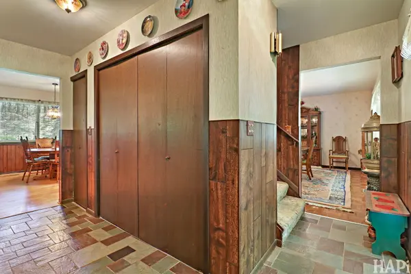 11012 Lucas RD, Woodstock, IL 60098