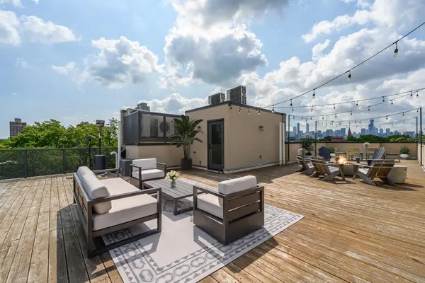 530 W Dickens AVE #401, Chicago, IL 60614