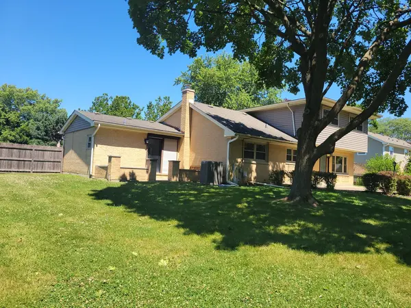 425 S Arlington Heights RD, Elk Grove Village, IL 60007