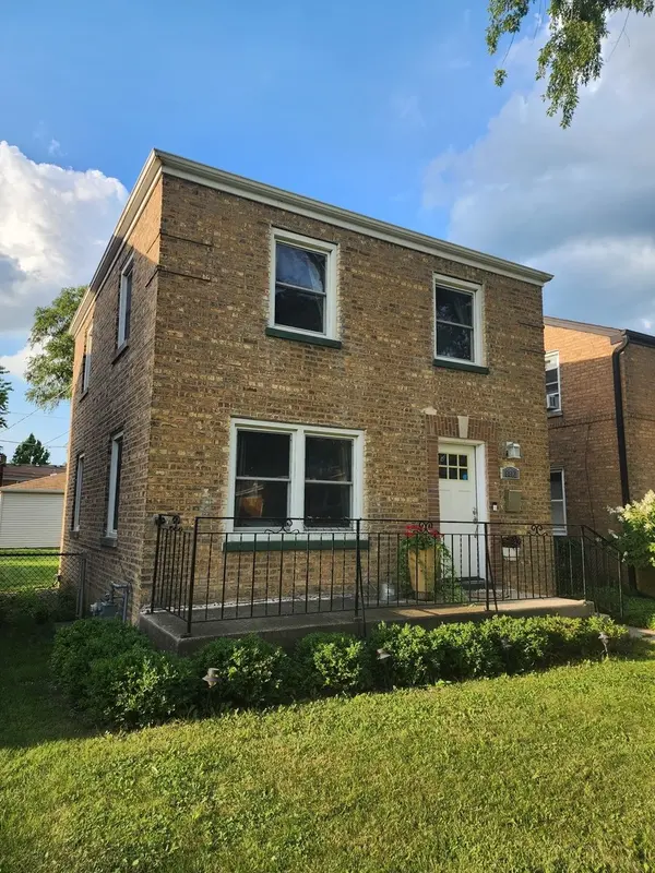 3812 W Hull ST, Skokie, IL 60076