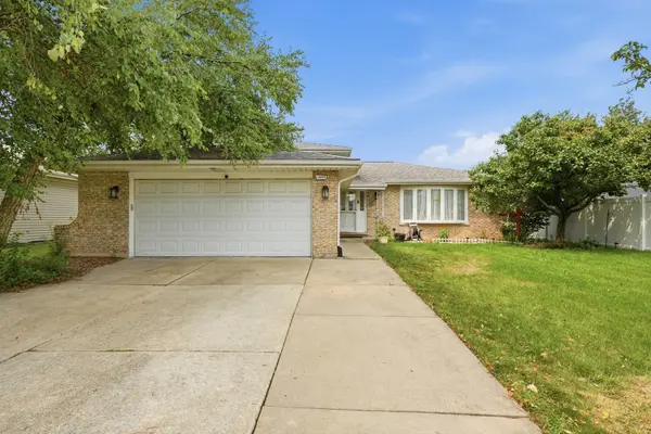 15606 Vista DR, Oak Forest, IL 60452