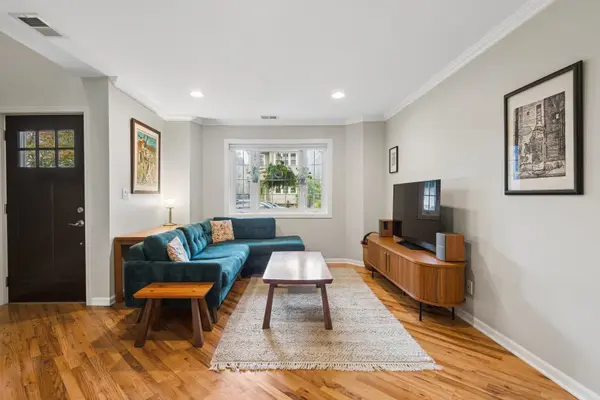 2529 W SHAKESPEARE AVE, Chicago, IL 60647