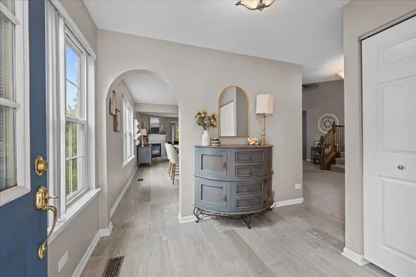 3368 Renard LN, St. Charles, IL 60175