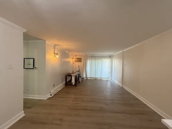 675 Heritage DR #7-107, Hoffman Estates, IL 60169