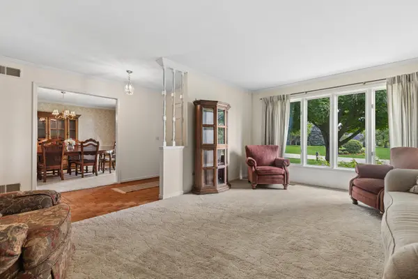 3715 Live Oak RD, Crystal Lake, IL 60012