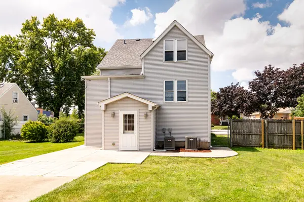 4829 Forster AVE, Schiller Park, IL 60176