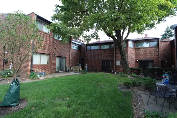 841 S Racine AVE #C, Chicago, IL 60607
