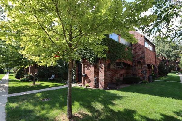 841 S Racine AVE #C, Chicago, IL 60607