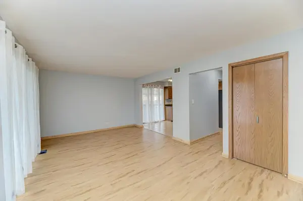 226 Manor DR #1, New Lenox, IL 60451