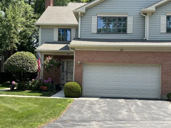 211 Village DR, Mount Prospect, IL 60056