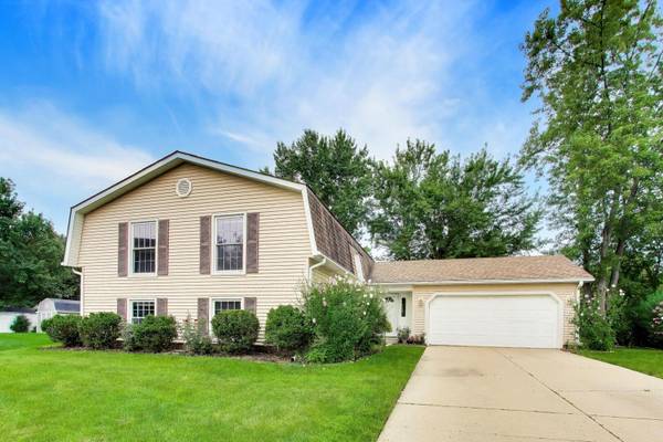 4500 Sundance CT, Hoffman Estates, IL 60192
