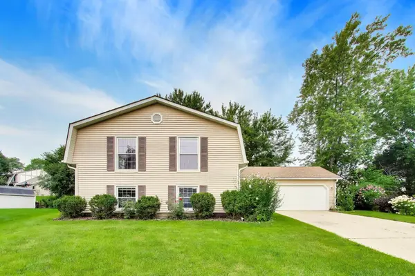 4500 Sundance CT, Hoffman Estates, IL 60192