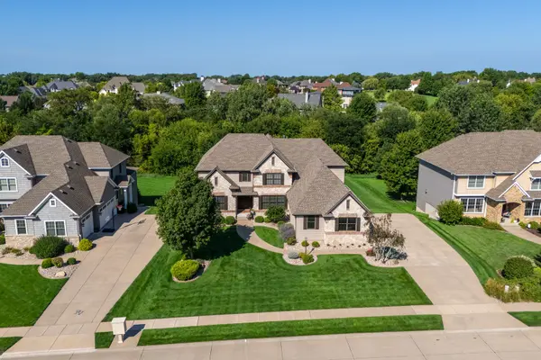 6278 Cardinal RD, Bettendorf, IA 52722