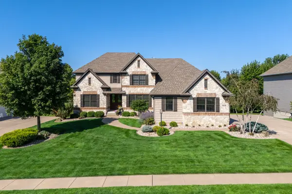 6278 Cardinal RD, Bettendorf, IA 52722
