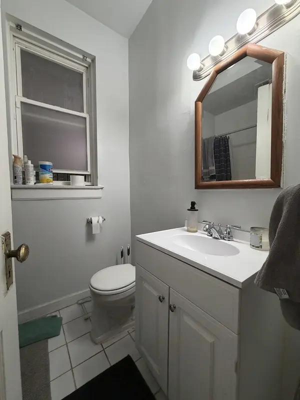 3727 N Pine Grove AVE #211, Chicago, IL 60613