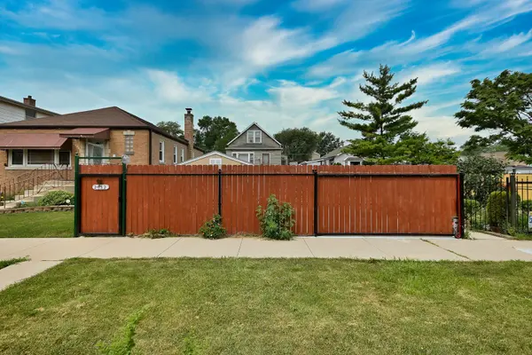 2632 N Moody AVE, Chicago, IL 60639