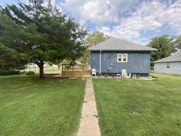 1035 Dover ST, Centralia, IL 62801