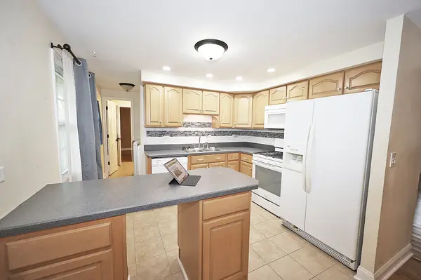 503 Case CT, Schaumburg, IL 60193