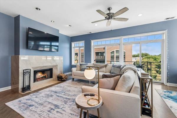4736 N Lincoln AVE #4, Chicago, IL 60625