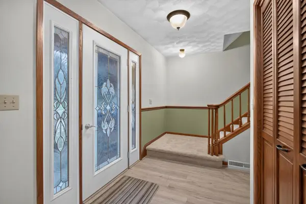 1555 Prairie Vista DR, Bettendorf, IA 52722