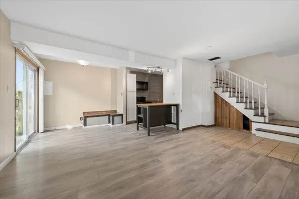 21 Fernwood DR #21U, Bolingbrook, IL 60440