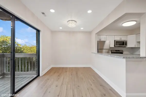 224 W Court Of Shorewood #2A, Vernon Hills, IL 60061