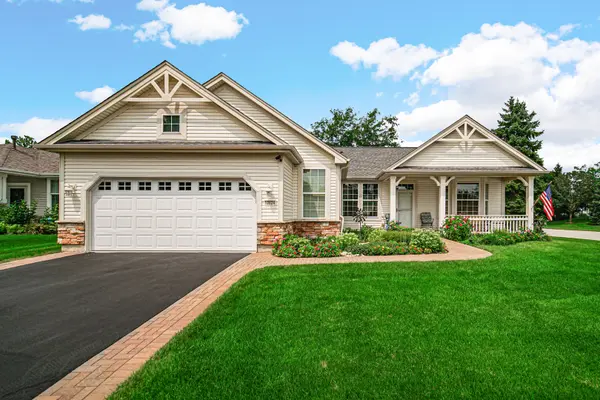 12824 Deer Meadow LN, Huntley, IL 60142