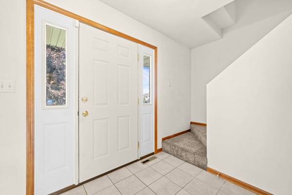5480 Bastian BLVD, South Beloit, IL 61080