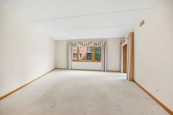 8580 W Foster AVE #206, Norridge, IL 60706