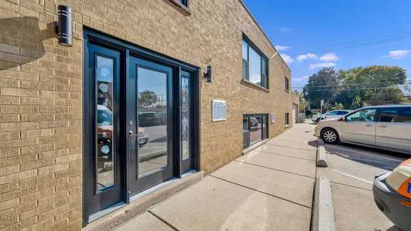 6646 26th ST #2R, Berwyn, IL 60402
