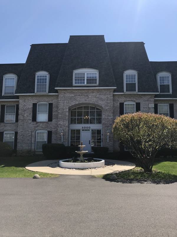 5000 Carriageway DR #303, Rolling Meadows, IL 60008