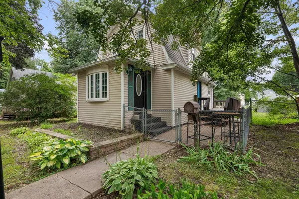 4452 17th AVE, Rock Island, IL 61201