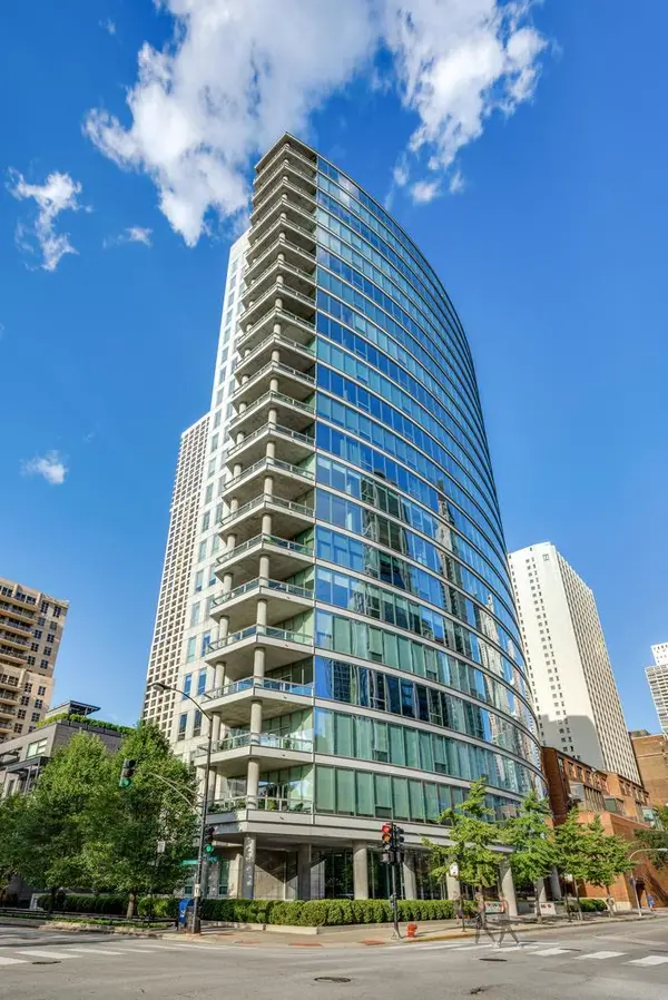 30 W Oak ST #7B, Chicago, IL 60610
