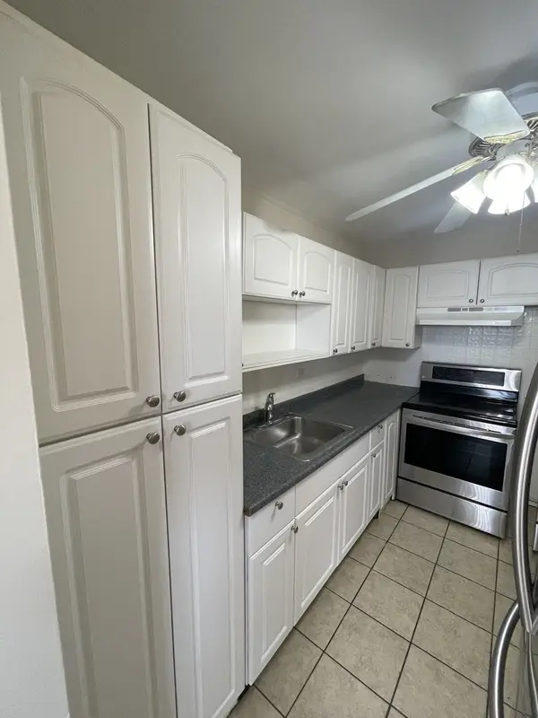 4300 W Ford City DR #710, Chicago, IL 60652