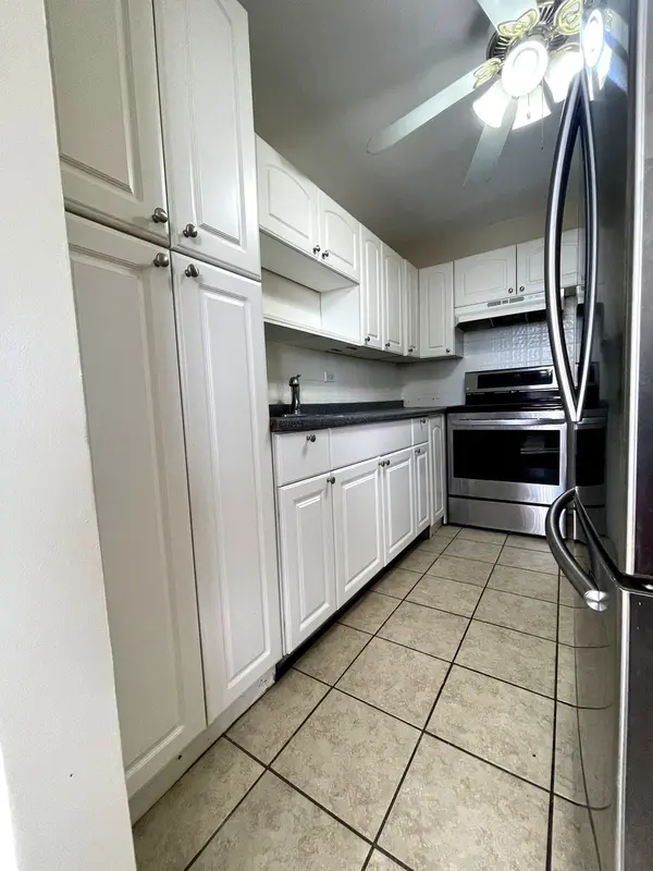 4300 W Ford City DR #710, Chicago, IL 60652