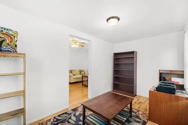 5251 W Belle Plaine AVE, Chicago, IL 60641