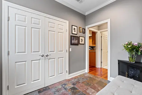 1056 W Lawrence AVE #2C, Chicago, IL 60640