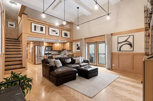 2350 N Kedzie AVE #H, Chicago, IL 60647