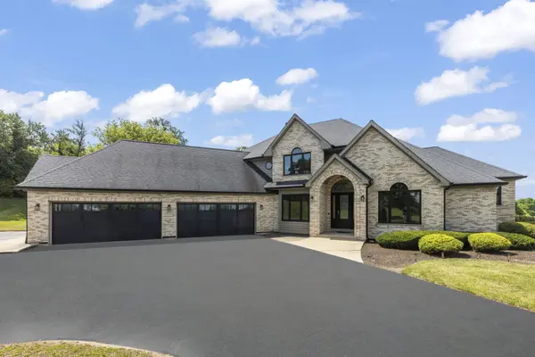 7814 Burr Oak DR, Mchenry, IL 60050