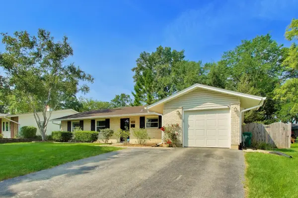 6314 Winston DR, Woodridge, IL 60517