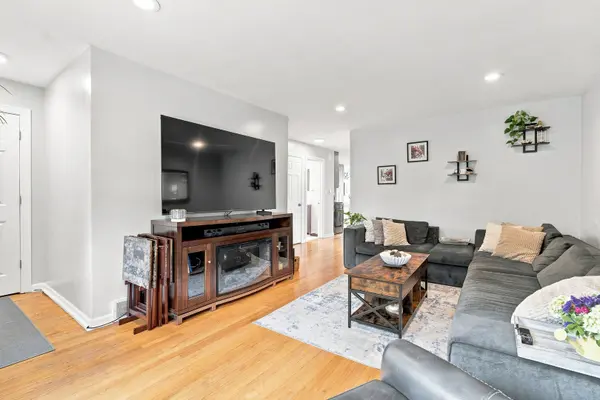 4306 Atlantic AVE, Schiller Park, IL 60176