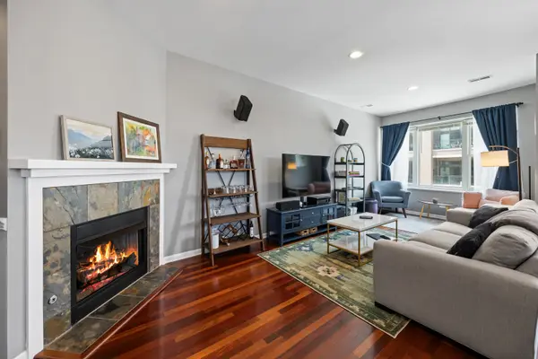 4919 N Lincoln AVE #2, Chicago, IL 60625
