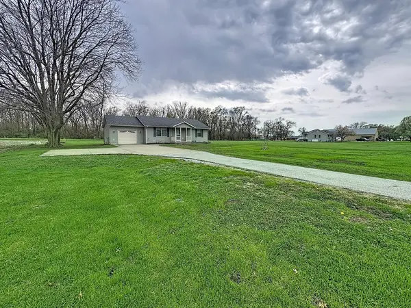 2524 Big Island Pkwy, Milan, IL 61264